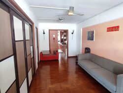 Blk 214 Bedok Town Centre (Bedok), HDB 3 Rooms #589836421